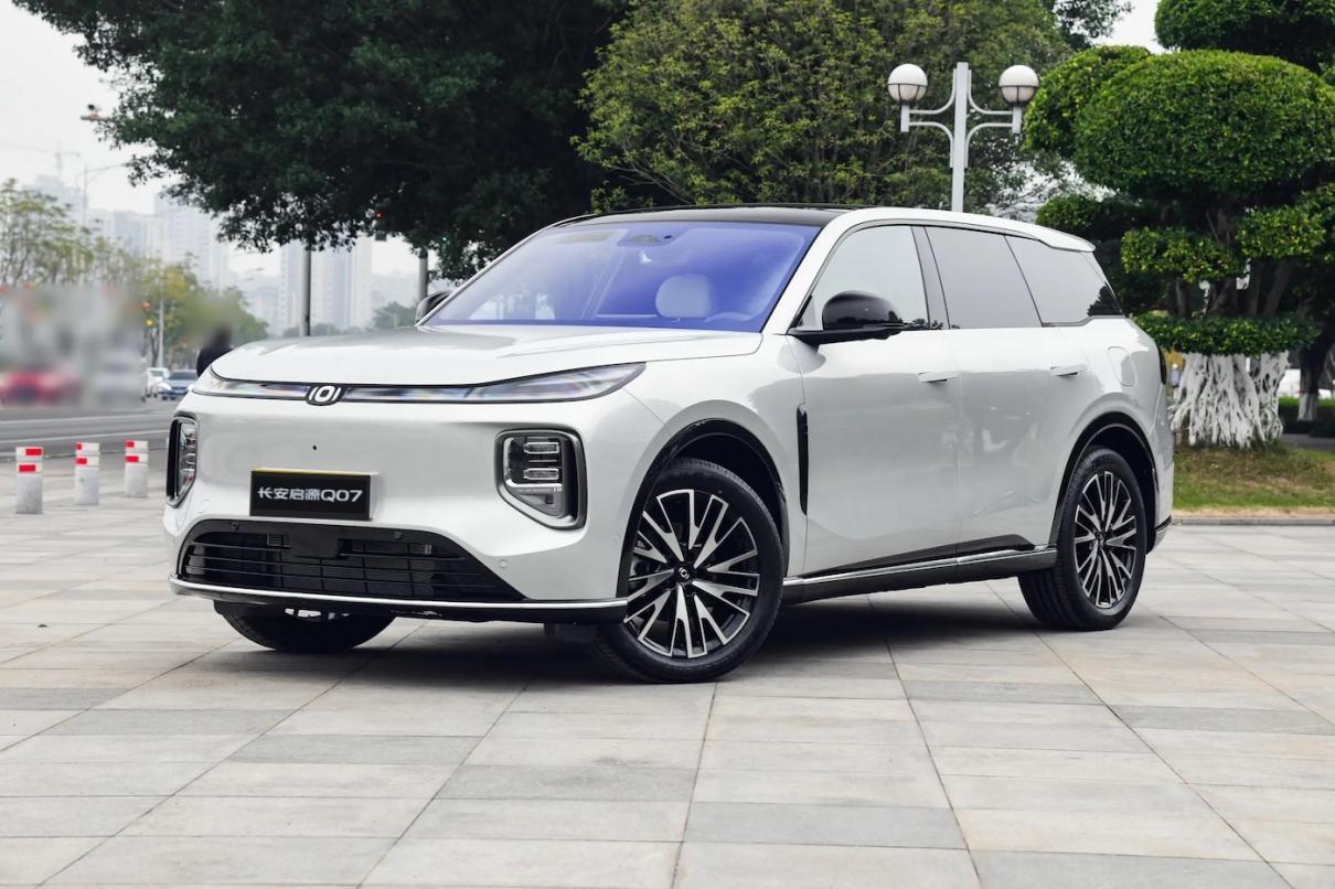 比亚迪宋L DM-i对阵长安启源Q07，你看好谁？