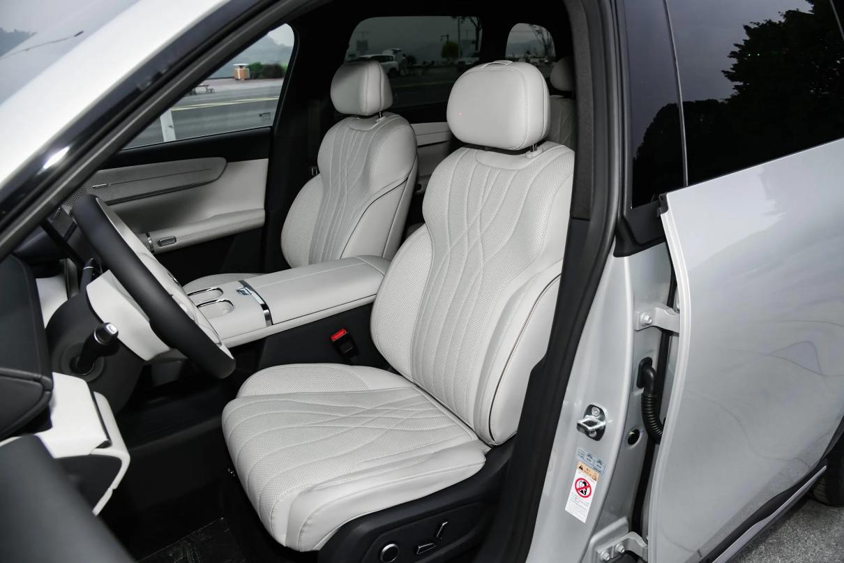 比亚迪宋L DM-i对阵长安启源Q07，你看好谁？