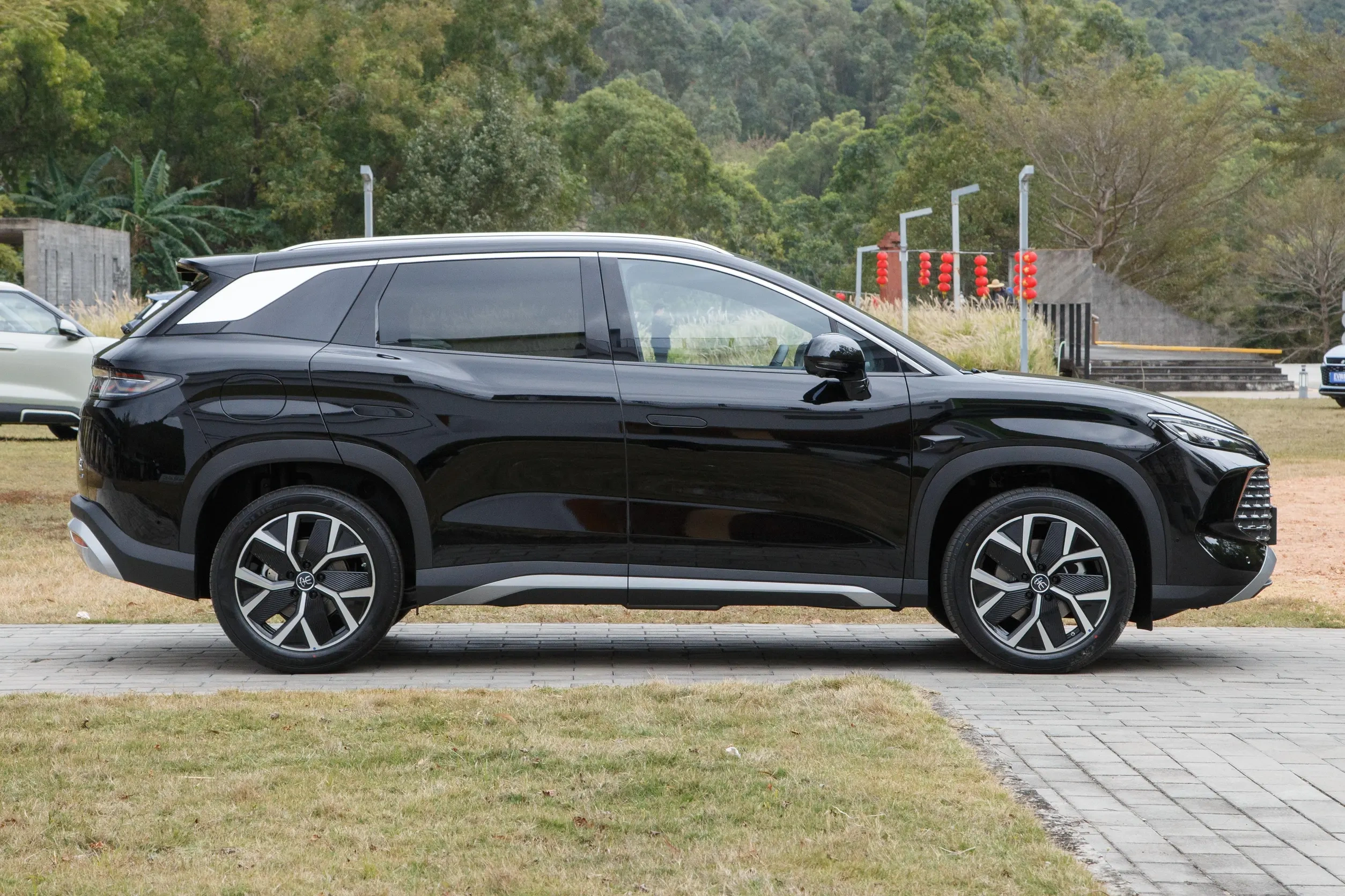 比亚迪宋L DM-i对阵长安启源Q07，你看好谁？