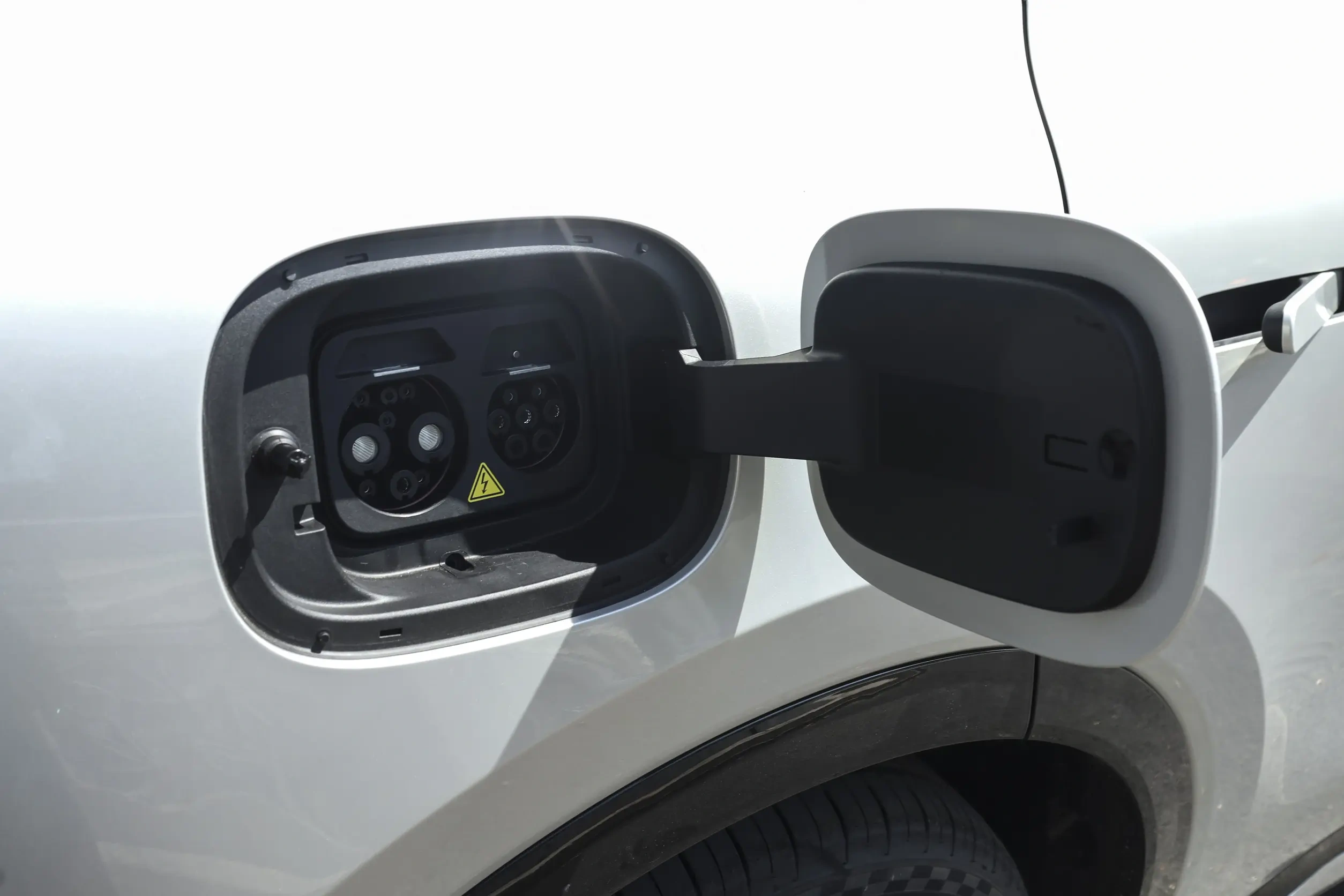 比亚迪宋L DM-i对阵长安启源Q07，你看好谁？