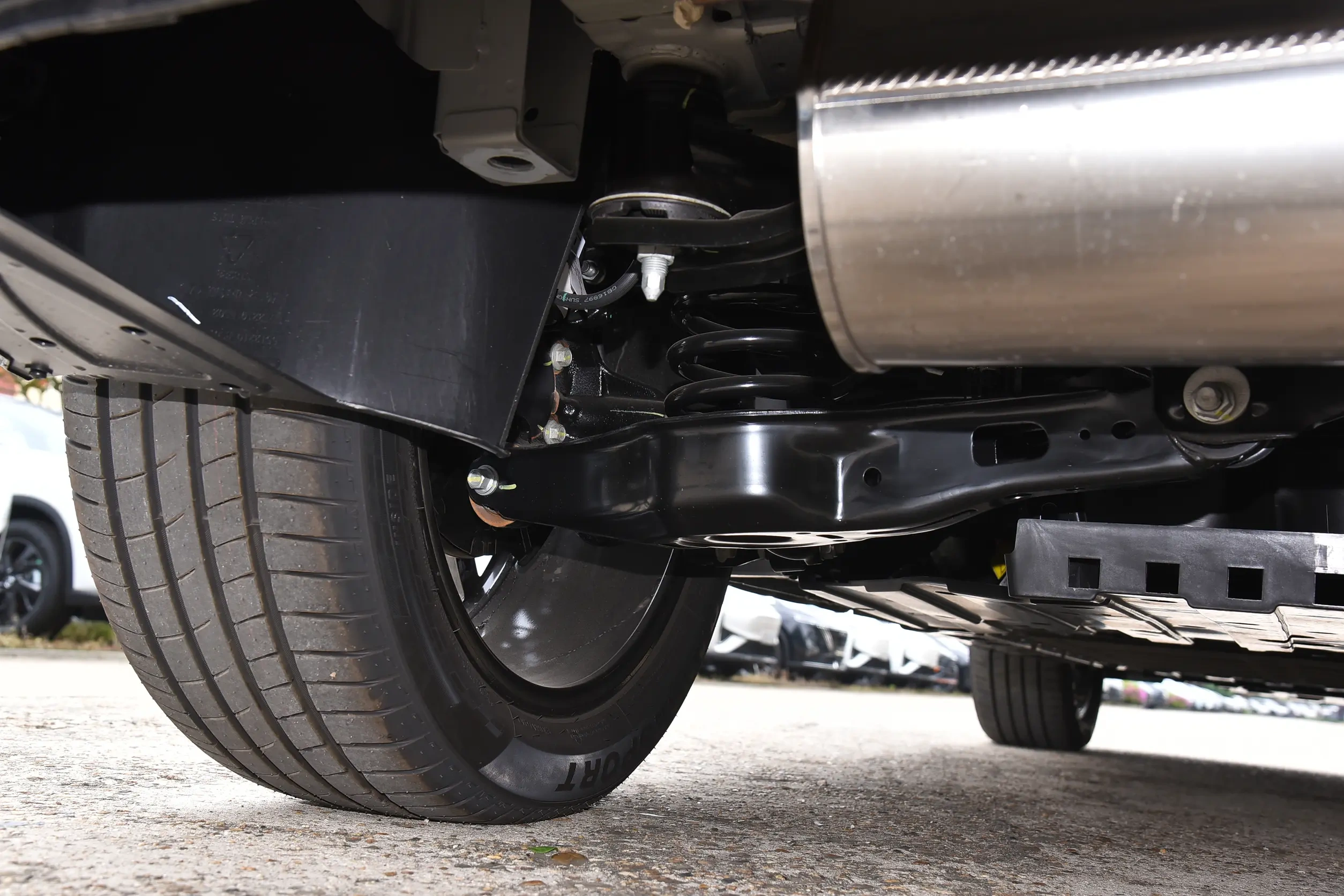 比亚迪宋L DM-i对阵长安启源Q07，你看好谁？