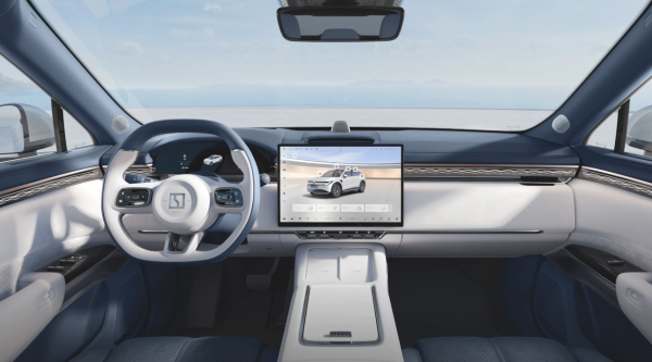 全新岚图知音VS极氪7X:家庭纯电SUV终极对决