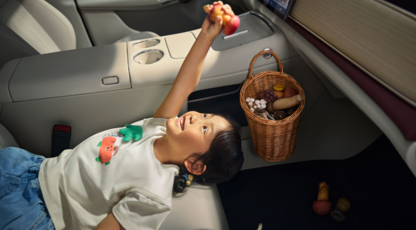 全新岚图知音VS极氪7X:家庭纯电SUV终极对决