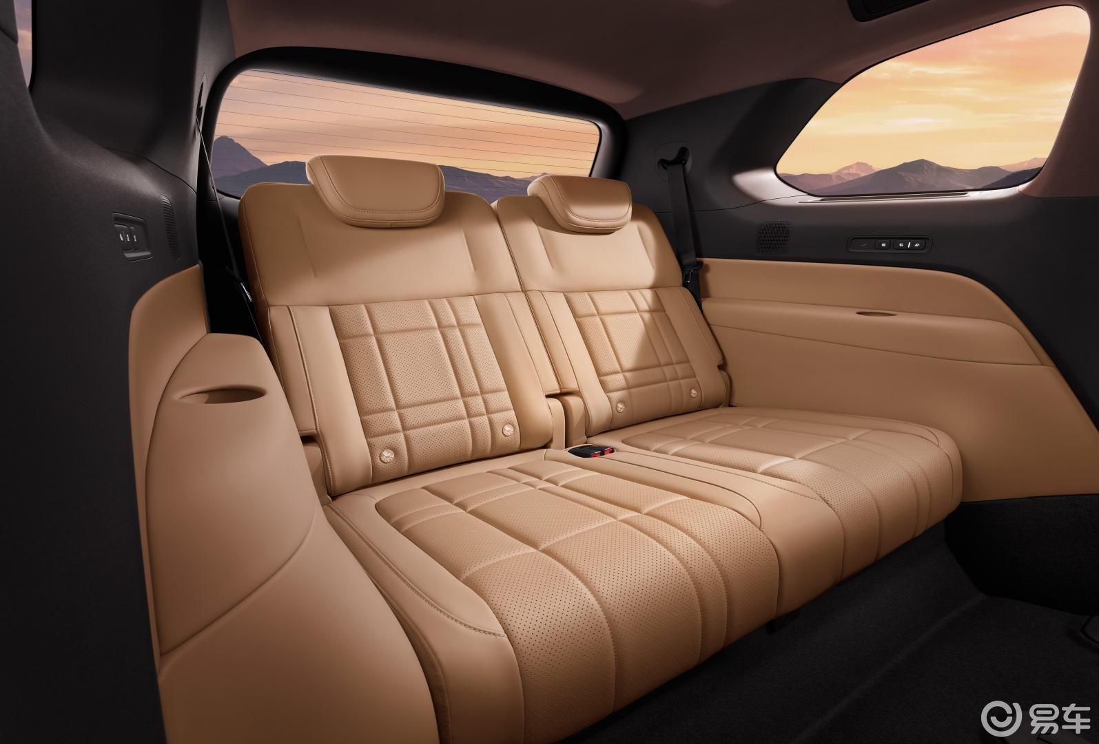 同享华为技术,30万级预算家庭SUV等“7”还是买“9”