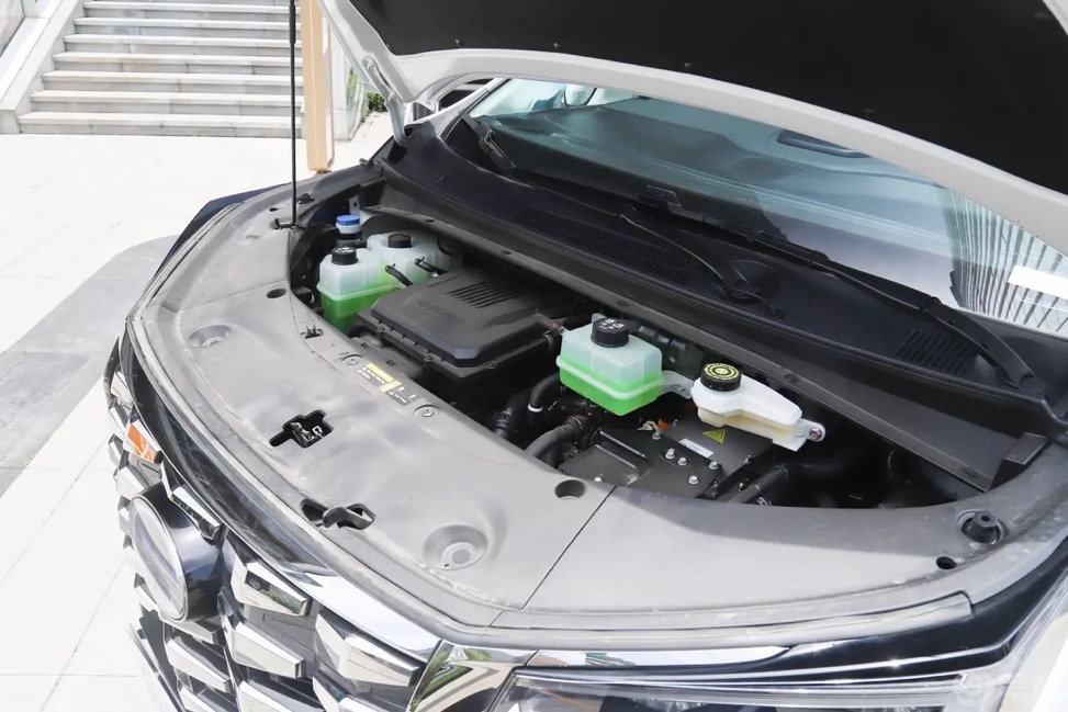 三台高端MPV真实场景体验：家用、商务、通勤，选哪台？