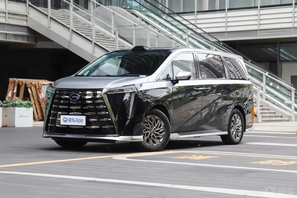 三台高端MPV真实场景体验：家用、商务、通勤，选哪台？