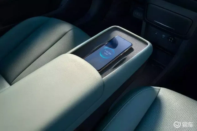 东风奕派纳米06与比亚迪UP：同级较量，哪款更超值