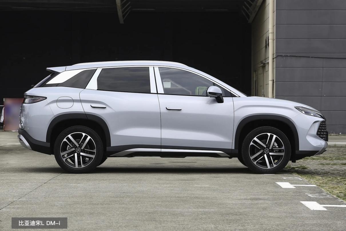 比亚迪宋L DM-i对比长安启源Q07，谁是更优选？