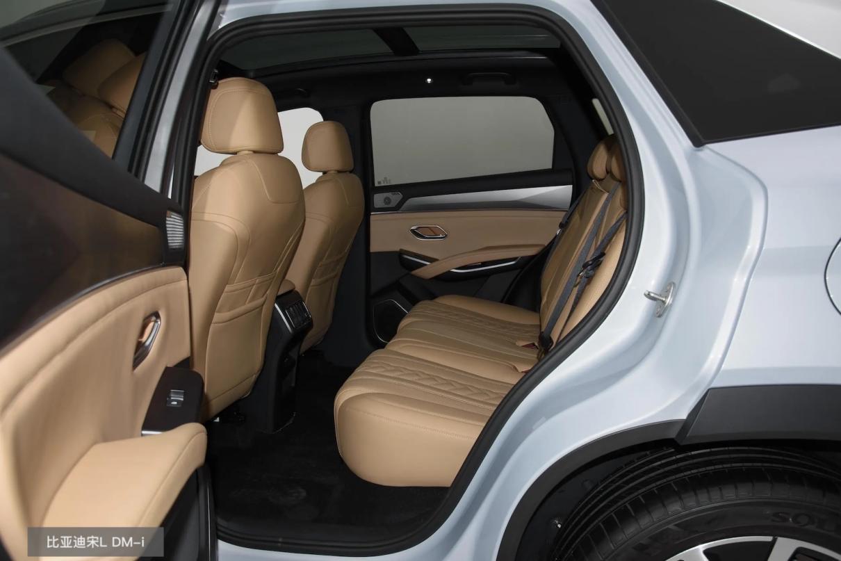 比亚迪宋L DM-i对比长安启源Q07，谁是更优选？