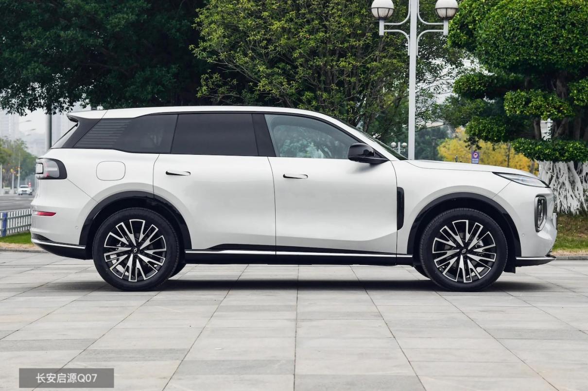 比亚迪宋L DM-i对比长安启源Q07，谁是更优选？