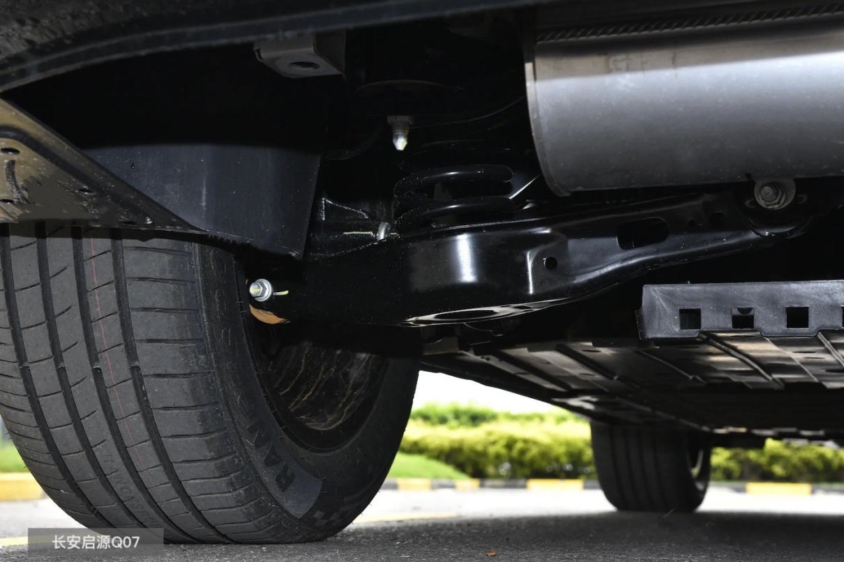 比亚迪宋L DM-i对比长安启源Q07，谁是更优选？