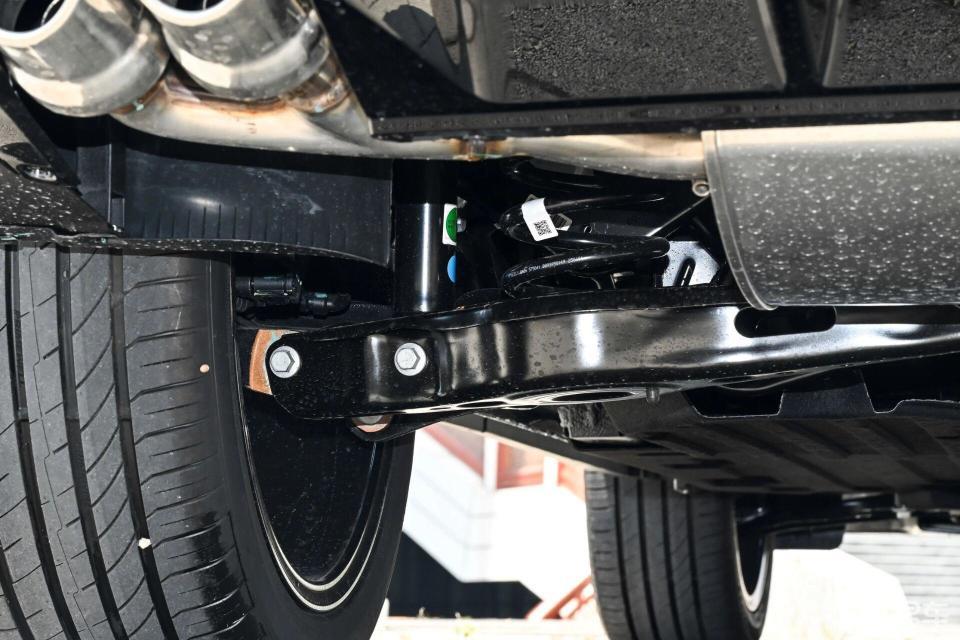 10万级SUV选全能还是品牌？全新博越、锋兰达怎么选