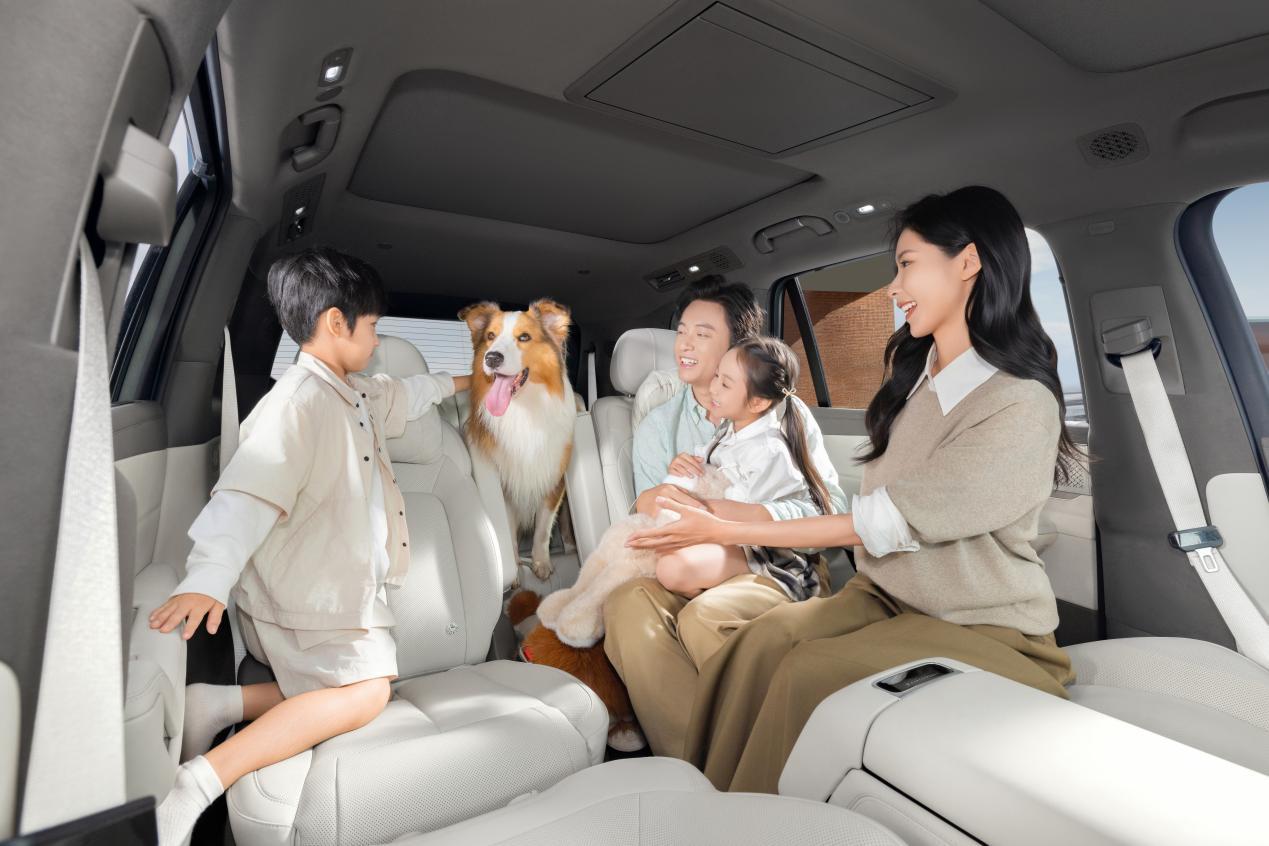 大六座安全豪华SUV腾势N8L预售，预售价31.98万起