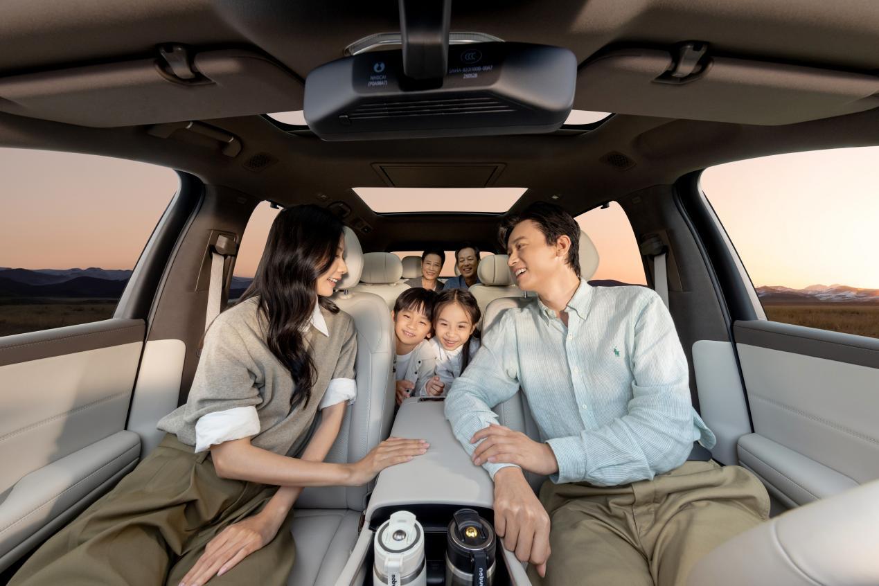 大六座安全豪华SUV腾势N8L预售，预售价31.98万起