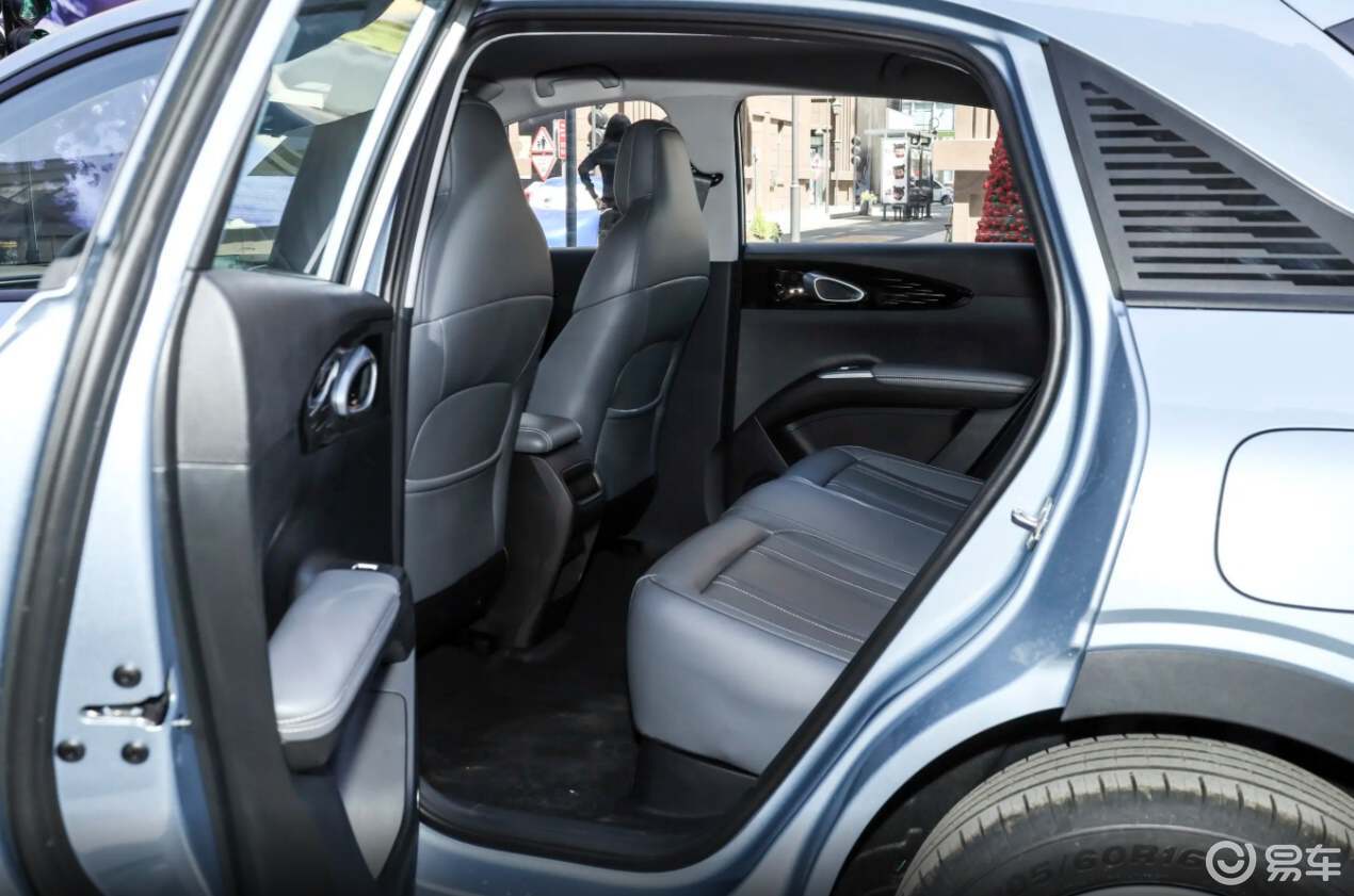 缤果S对比吉利星愿， A0级车型谁最强？