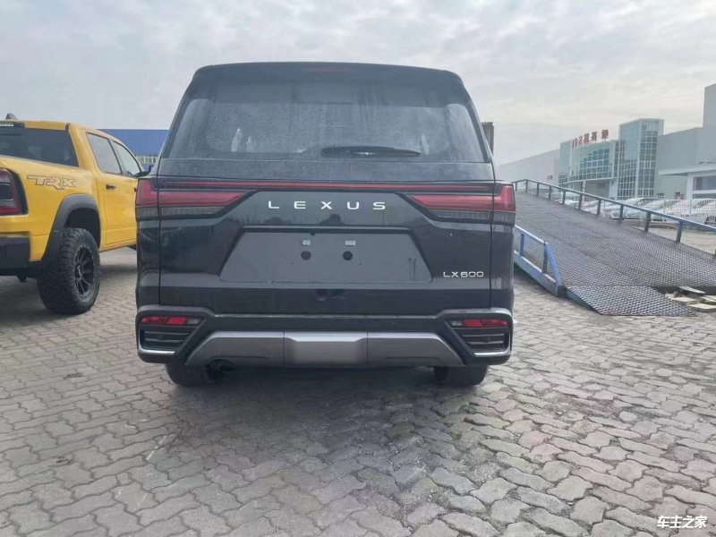 雷克萨斯LX中东版 全部在售 2024款 2023款 2022款 2021款 2020款 2019款中东版雷克萨斯LX570顶配菱形格内饰 全国可上牌
