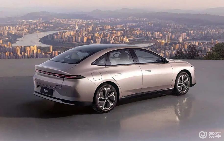 第四季度轿车王炸清单！这8款一个比一个狠，个个有大招？