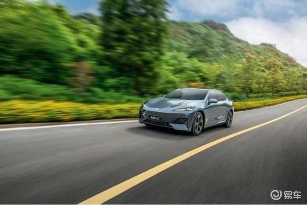 9万购1200km续航轿跑，优于比亚迪秦L