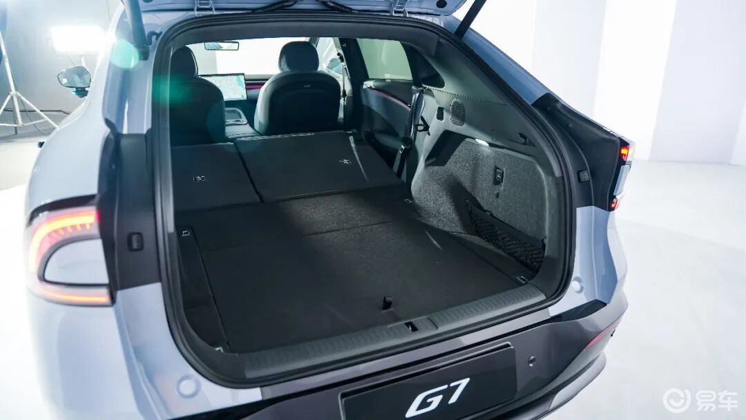 20万级SUV要后排空间大，看这款就够了