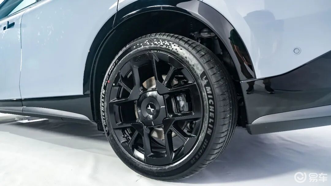 20万级SUV要后排空间大，看这款就够了