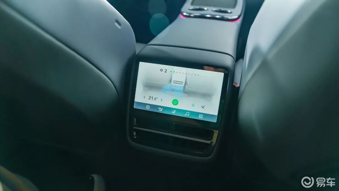 20万级SUV要后排空间大，看这款就够了