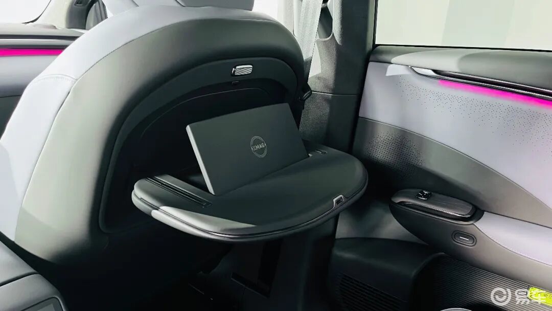 20万级SUV要后排空间大，看这款就够了