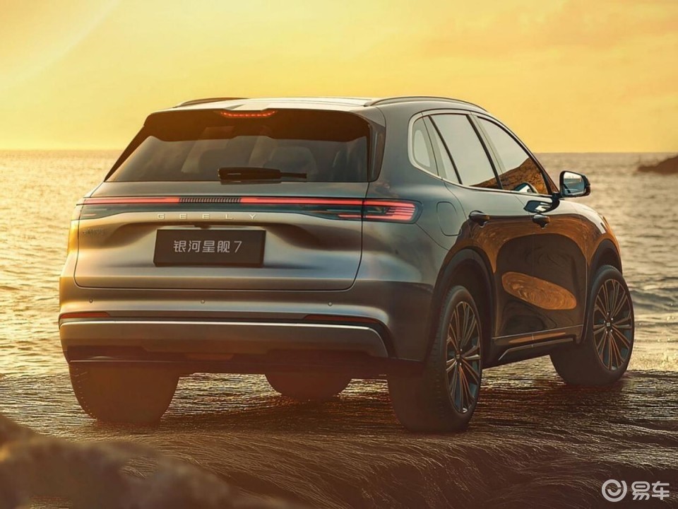 零跑C10碰上海狮06、星舰 7，哪款车更胜一筹？