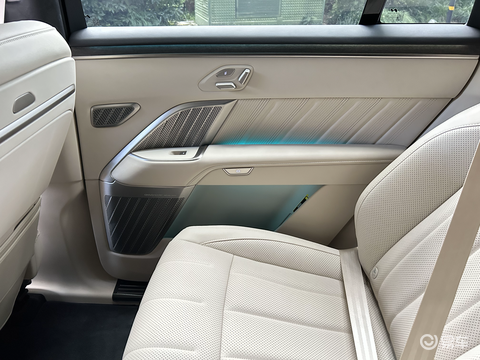 乐道L90车主：L90更解带娃痛点，小米YU7缺踏实感