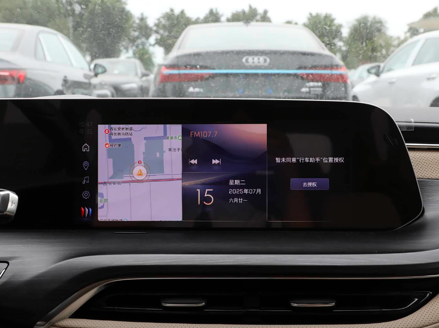 预算25万 比亚迪夏对比GL8陆尚 你看重配置还是口碑？