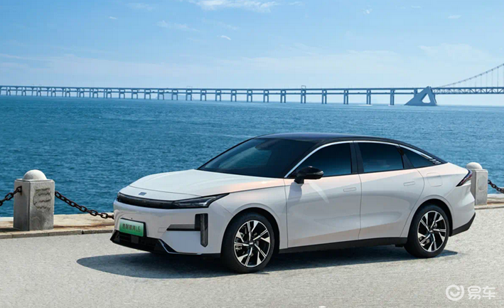 风云A8L对比吉利银河L6,谁是十万级混动家轿“王者”?