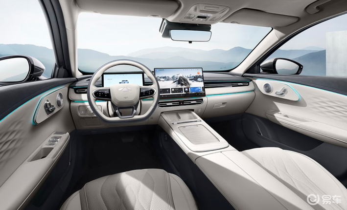 风云A8L对比吉利银河L6,谁是十万级混动家轿“王者”?