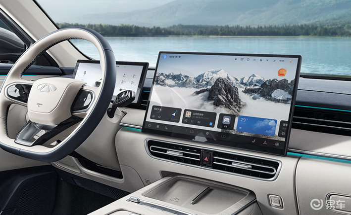 风云A8L对比吉利银河L6,谁是十万级混动家轿“王者”?