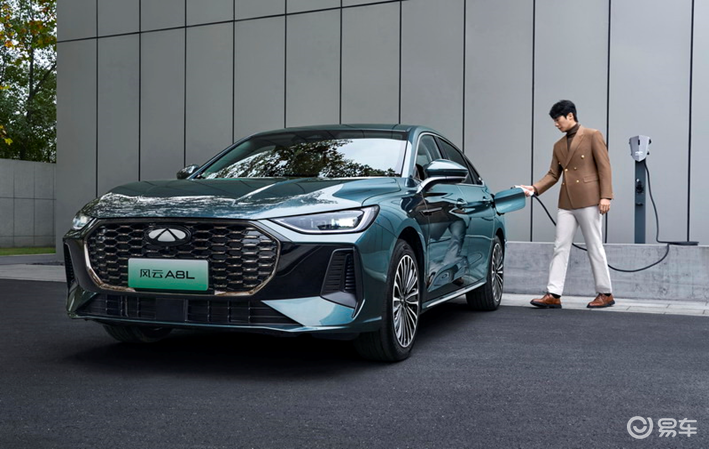 风云A8L对比吉利银河L6,谁是十万级混动家轿“王者”?