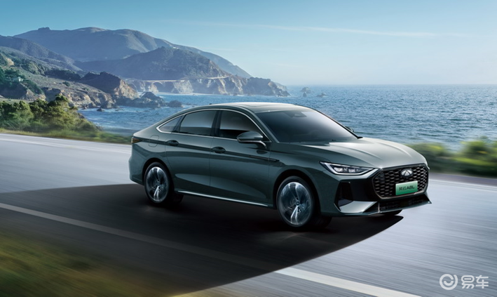 风云A8L对比吉利银河L6,谁是十万级混动家轿“王者”?