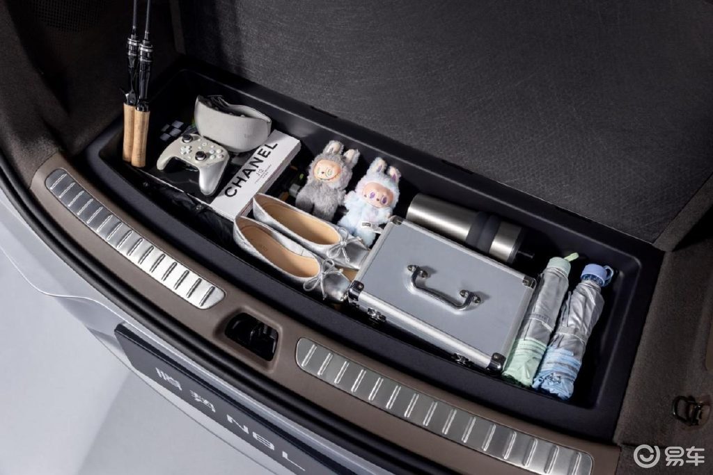 29.98万元起,腾势N8L“美好出行家”赢得广泛赞誉