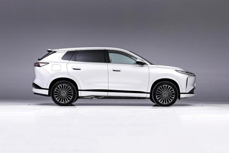 15万级SUV“卷王”之争！风神L8 VS 启源Q07