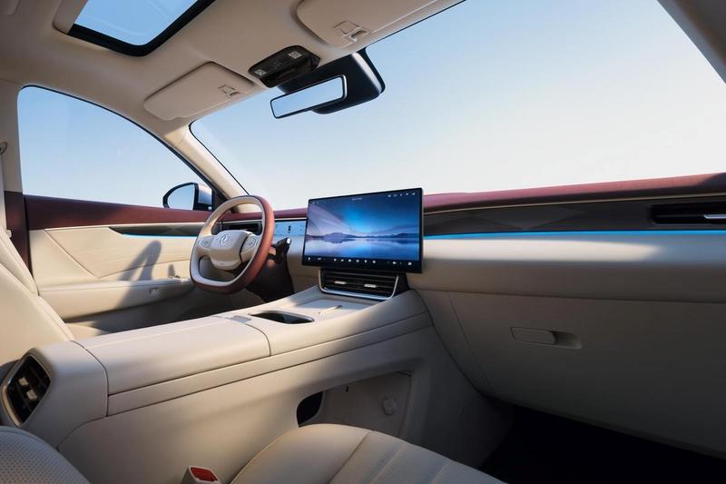 15万级SUV“卷王”之争！风神L8 VS 启源Q07