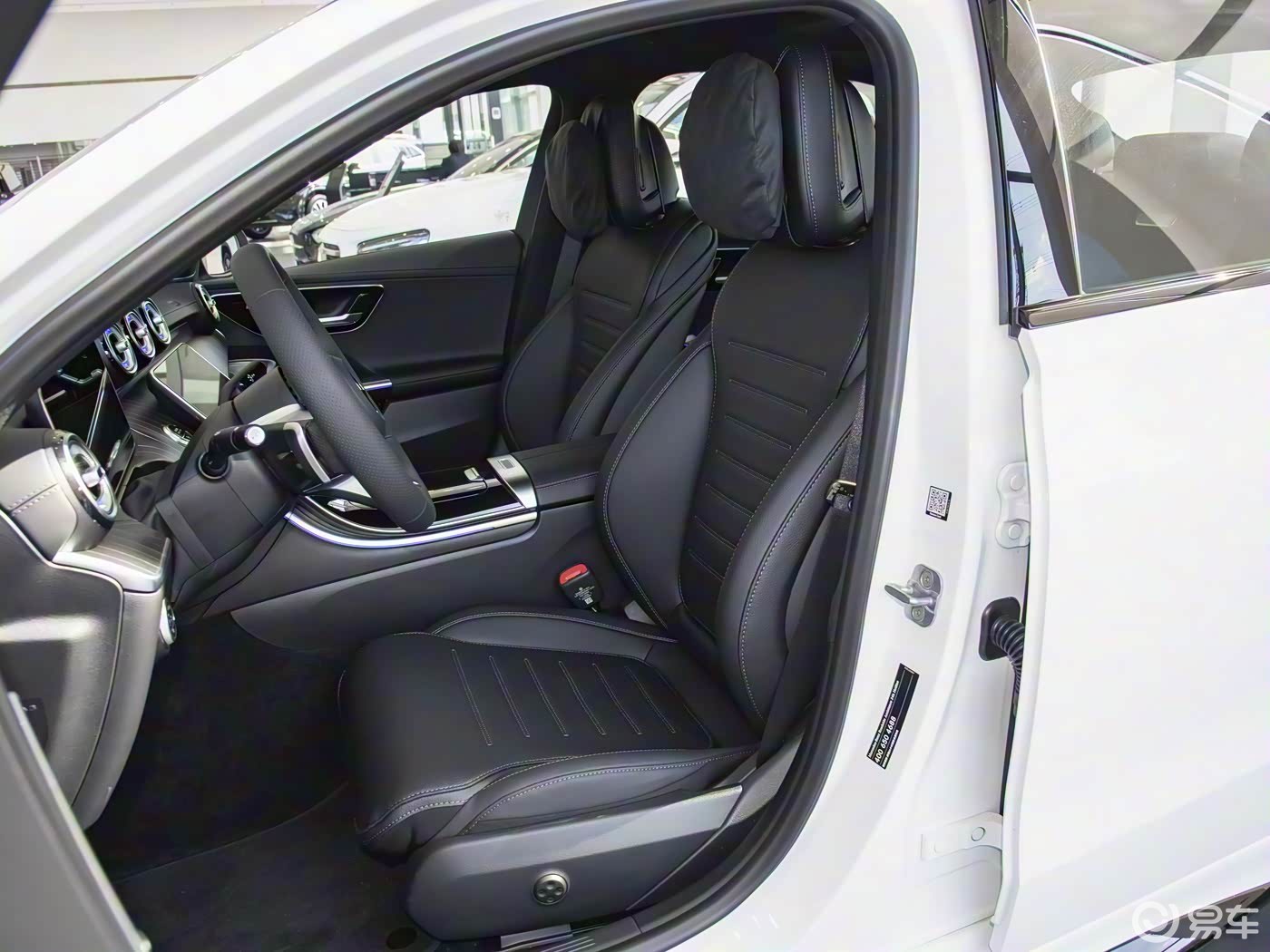 新款奔驰C级上市,全系换装2.0T动力,配置提升