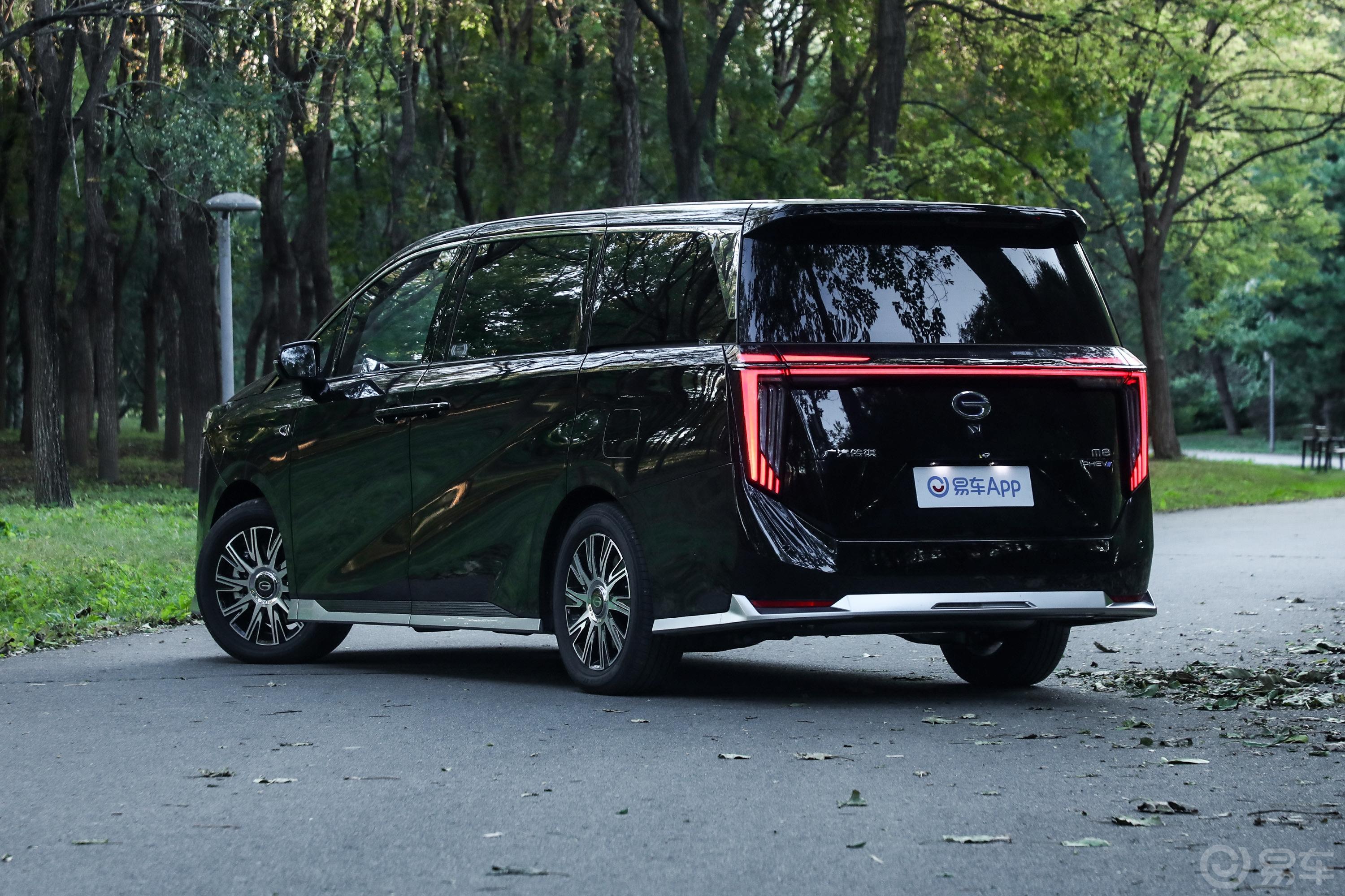 冠军视野的较量 传祺向往M8宗师VS别克GL8PHEV