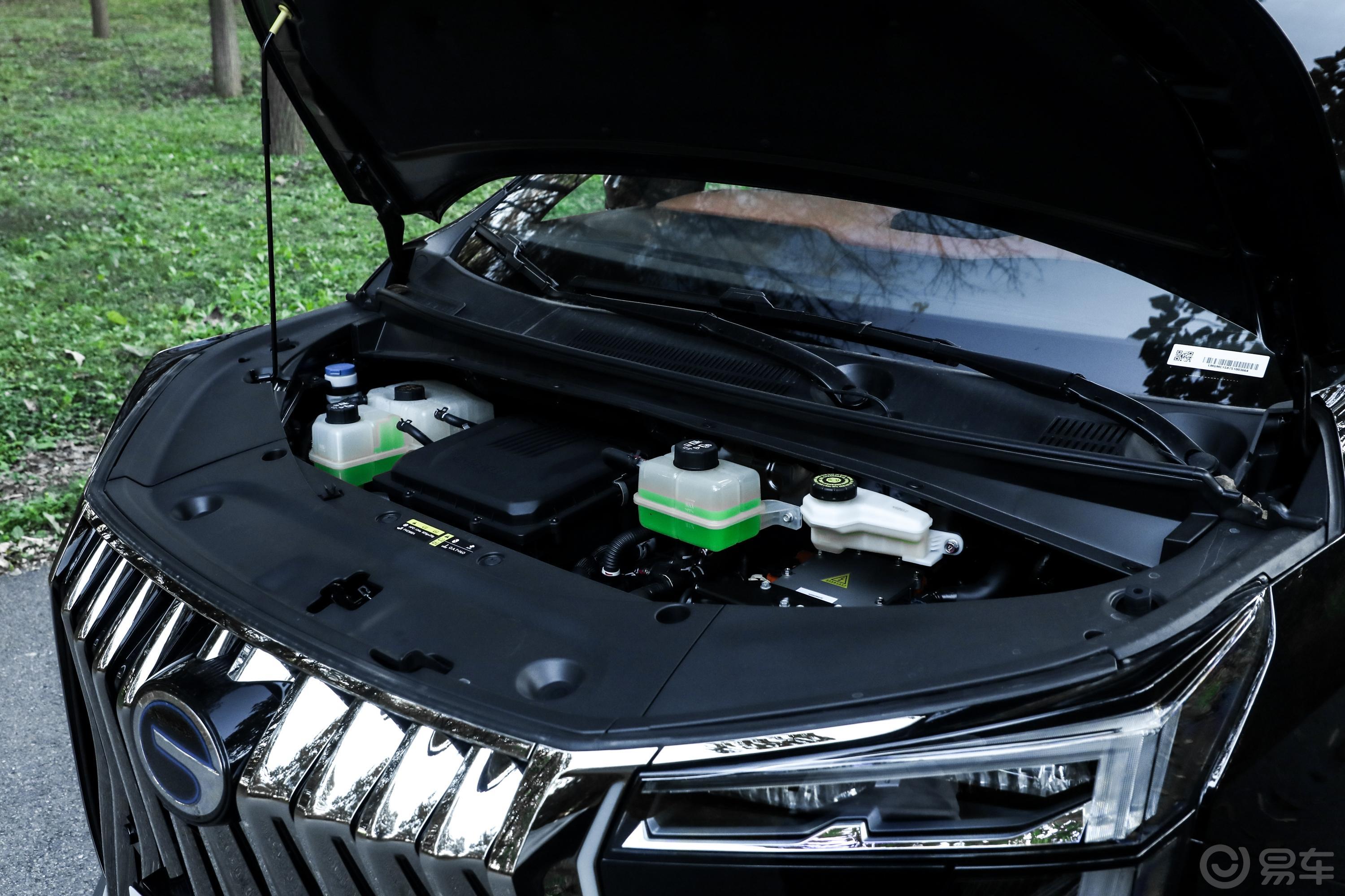 冠军视野的较量 传祺向往M8宗师VS别克GL8PHEV