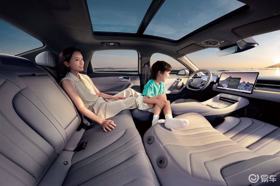 新车丨荣威M7 10万级插混轿车必选车型