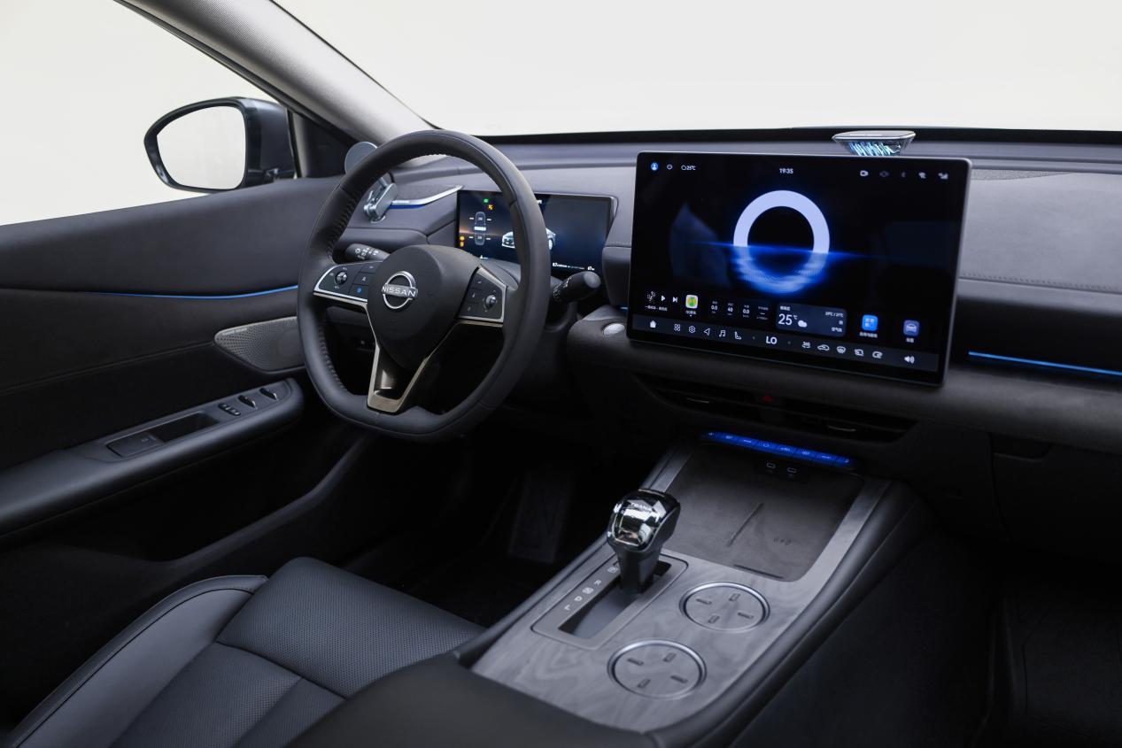 天籁·鸿蒙座舱对比雅阁!燃油车智能终于迎来逆袭?