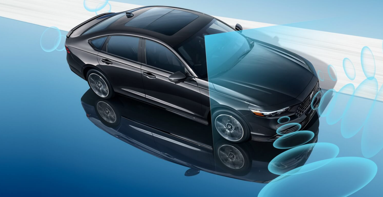 天籁·鸿蒙座舱对比雅阁!燃油车智能终于迎来逆袭?