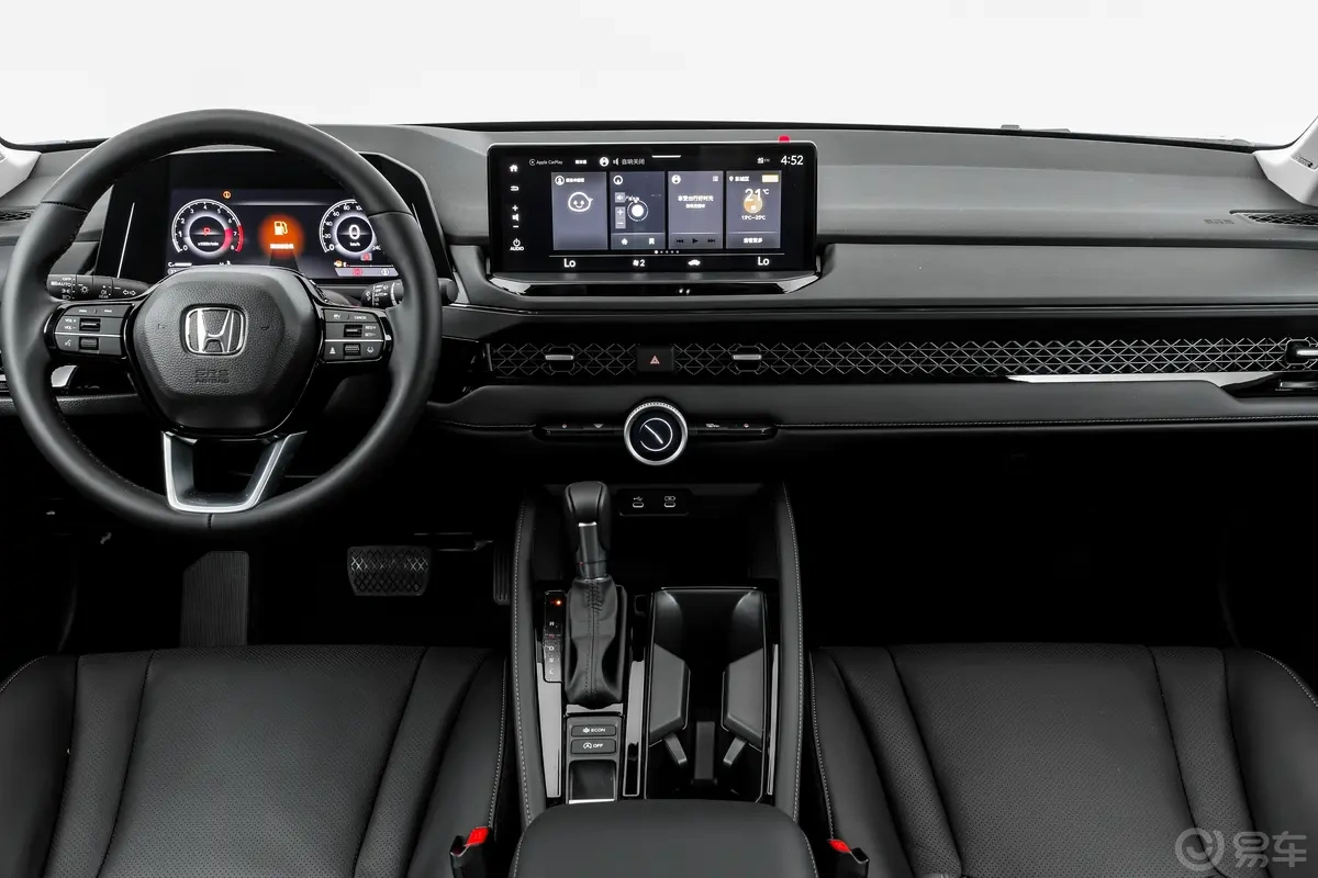 天籁·鸿蒙座舱对比雅阁!燃油车智能终于迎来逆袭?